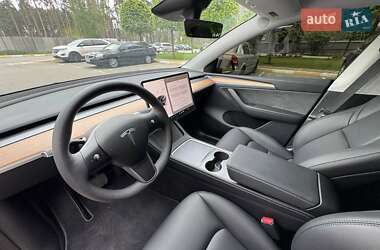 Внедорожник / Кроссовер Tesla Model Y 2024 в 