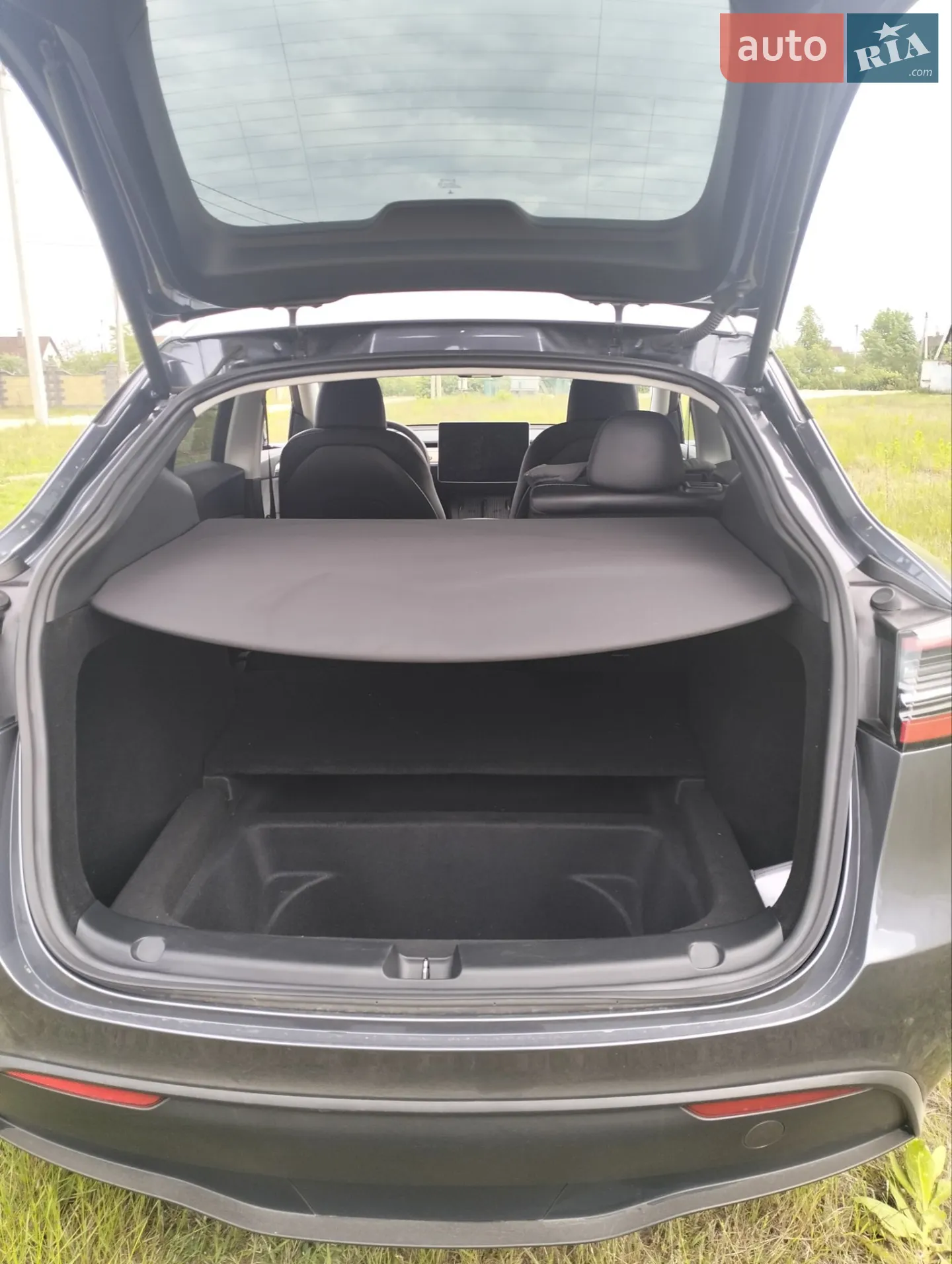 2023 Tesla Model Y - мініатюра 3