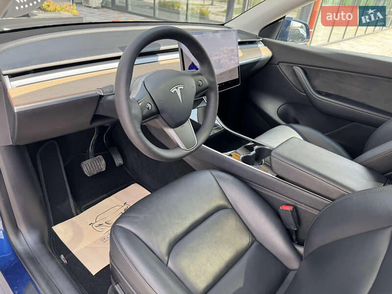 Позашляховик / Кросовер Tesla Model Y 2021 в Луцьку