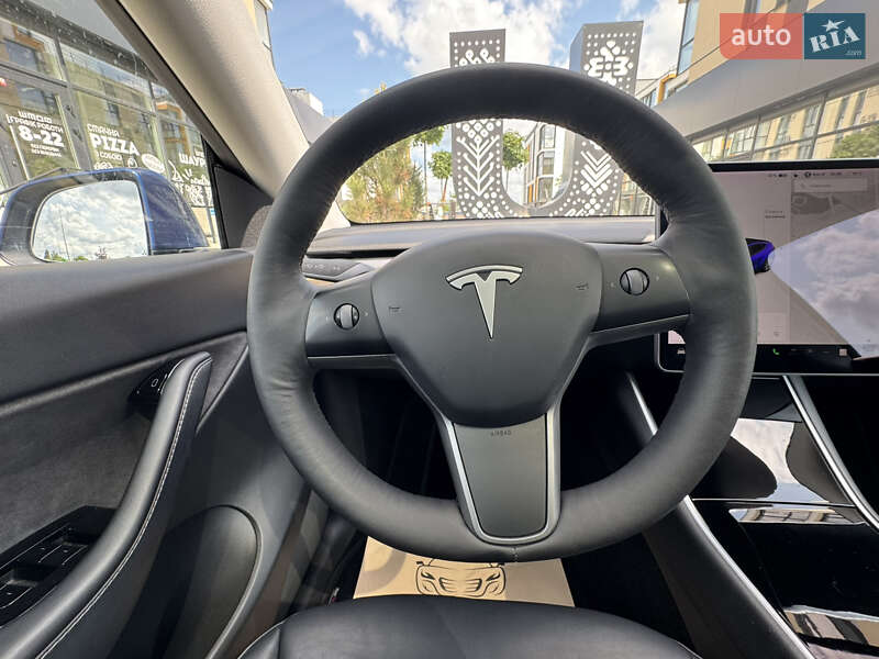 Позашляховик / Кросовер Tesla Model Y 2021 в Луцьку