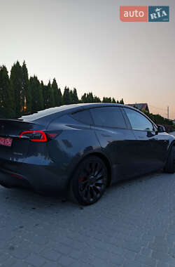 Внедорожник / Кроссовер Tesla Model Y 2023 в 