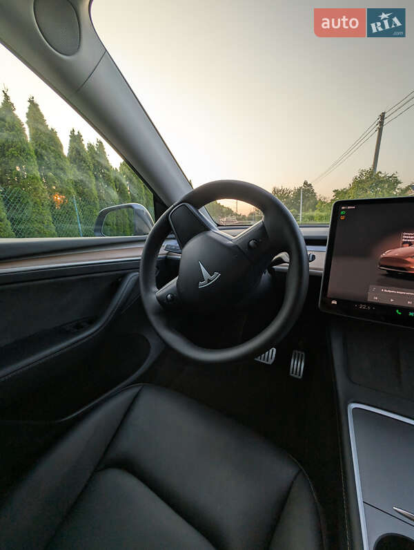 Внедорожник / Кроссовер Tesla Model Y 2023 в Львове