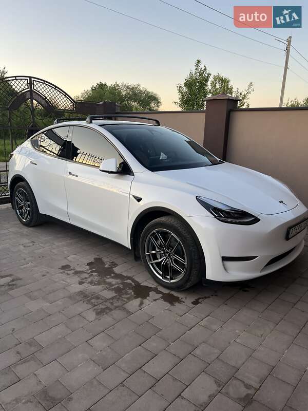 Внедорожник / Кроссовер Tesla Model Y 2023 в Ивано-Франковске