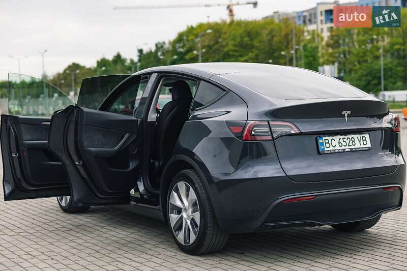 Внедорожник / Кроссовер Tesla Model Y 2024 в Львове