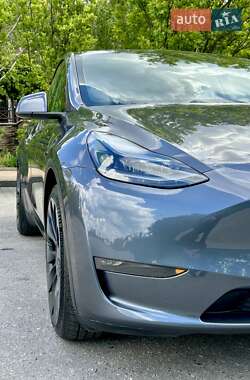 Внедорожник / Кроссовер Tesla Model Y 2022 в 