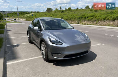Внедорожник / Кроссовер Tesla Model Y 2024 в 