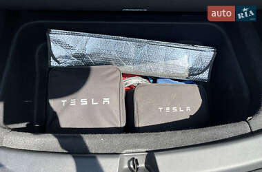 Внедорожник / Кроссовер Tesla Model Y 2024 в 