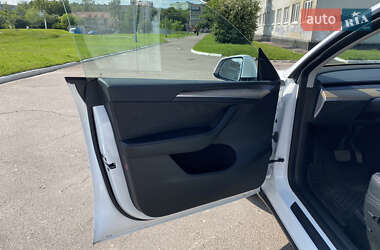 Внедорожник / Кроссовер Tesla Model Y 2022 в 