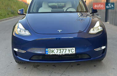 Внедорожник / Кроссовер Tesla Model Y 2023 в 