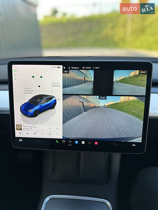 Внедорожник / Кроссовер Tesla Model Y 2023 в Ровно