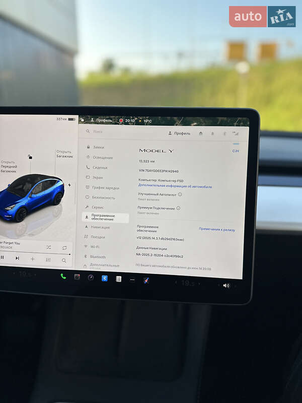 Внедорожник / Кроссовер Tesla Model Y 2023 в Ровно