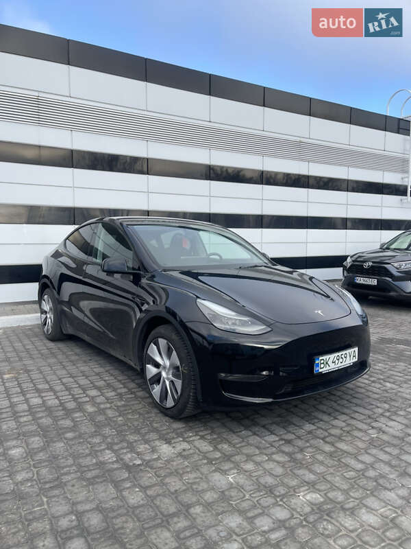 Позашляховик / Кросовер Tesla Model Y 2022 в Рівному фото 6 Позашляховик / Кросовер Tesla Model Y 2022 в Рівному