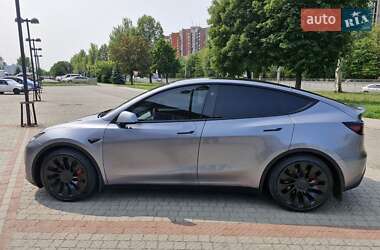 Внедорожник / Кроссовер Tesla Model Y 2024 в 