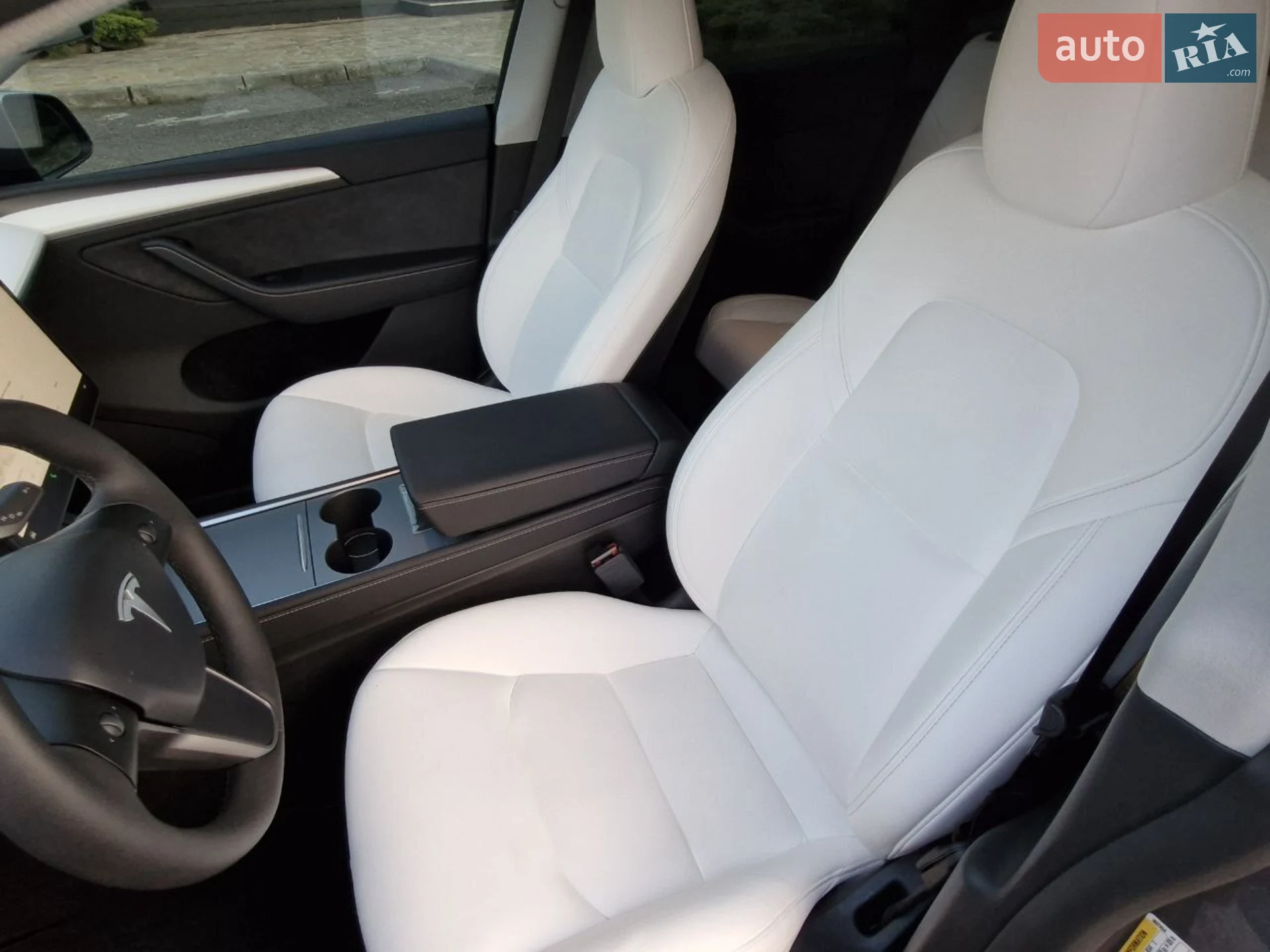 2024 Tesla Model Y - мініатюра 13