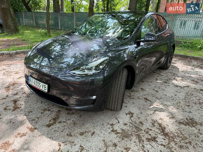Позашляховик / Кросовер Tesla Model Y 2024 в 