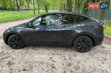Позашляховик / Кросовер Tesla Model Y 2024 в 