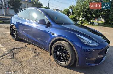 Внедорожник / Кроссовер Tesla Model Y 2021 в 