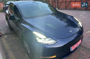 Внедорожник / Кроссовер Tesla Model Y 2023 в 