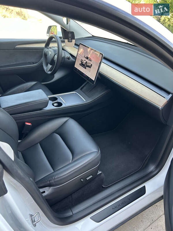 Внедорожник / Кроссовер Tesla Model Y 2022 в Нижней Апше