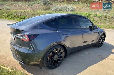 Внедорожник / Кроссовер Tesla Model Y 2021 в 