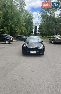 Внедорожник / Кроссовер Tesla Model Y 2024 в 