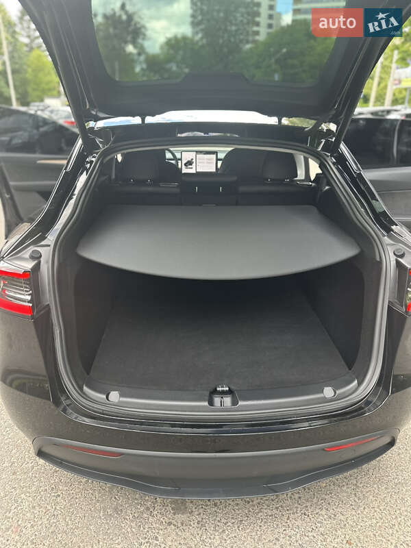 Внедорожник / Кроссовер Tesla Model Y 2024 в Львове