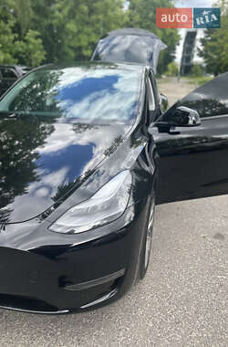 Внедорожник / Кроссовер Tesla Model Y 2024 в 