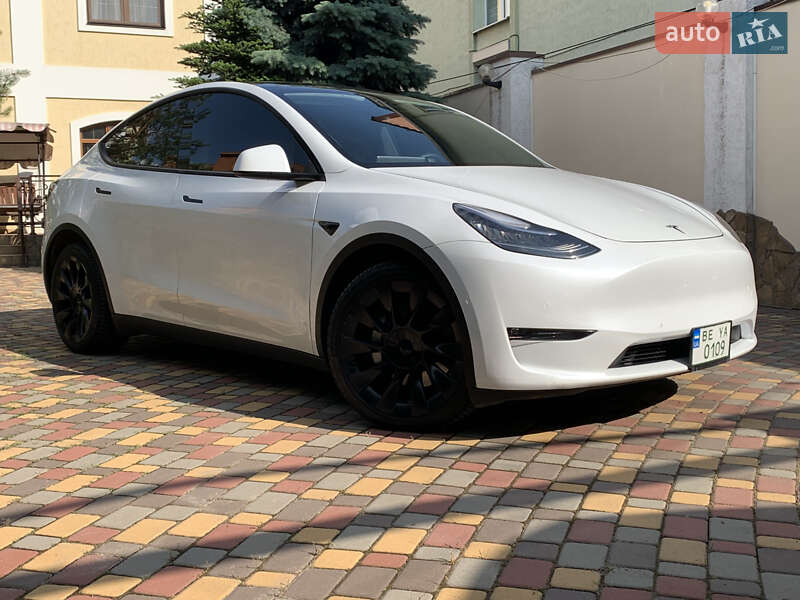 Tesla Model Y 2021