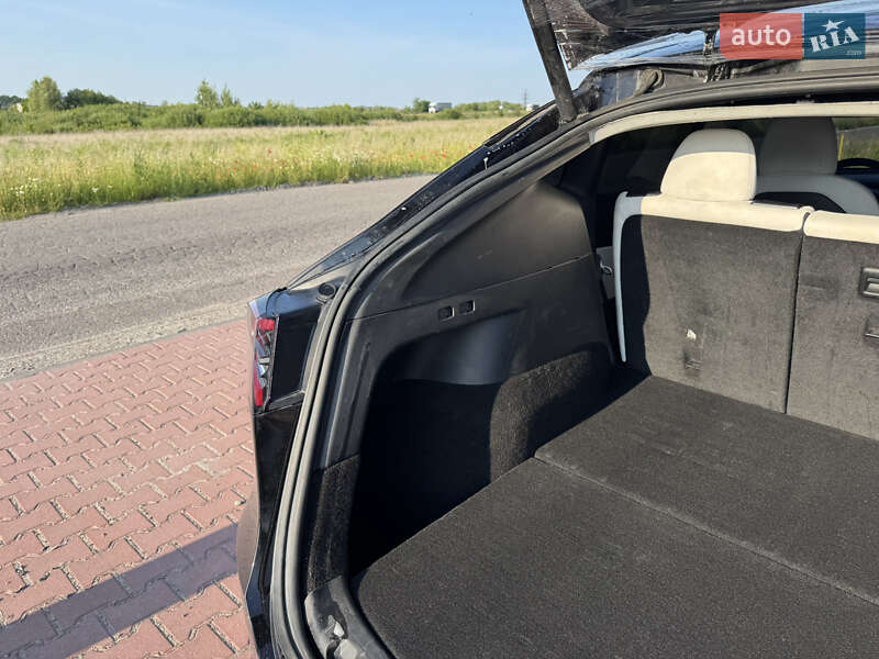 Внедорожник / Кроссовер Tesla Model Y 2021 в Ровно
