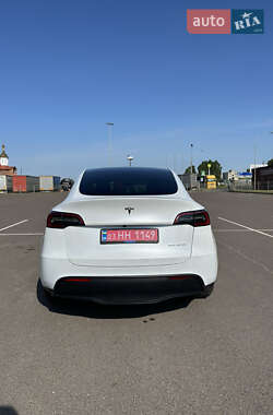 Внедорожник / Кроссовер Tesla Model Y 2024 в 