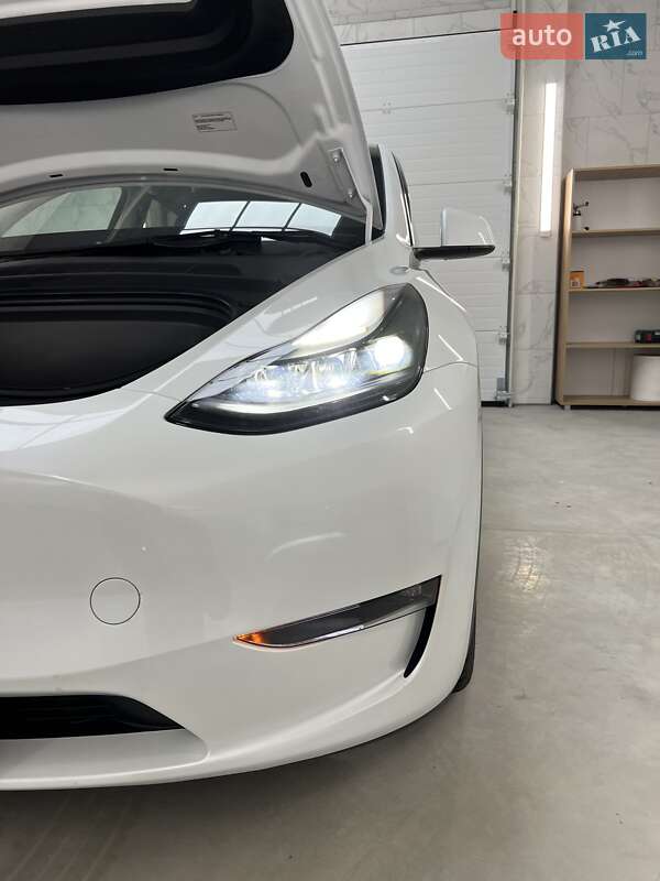 Внедорожник / Кроссовер Tesla Model Y 2024 в Могилев-Подольске