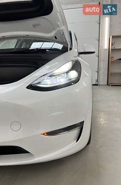 Внедорожник / Кроссовер Tesla Model Y 2024 в 