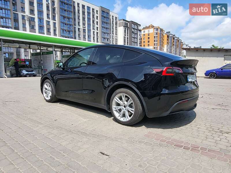 Позашляховик / Кросовер Tesla Model Y 2020 в Івано-Франківську