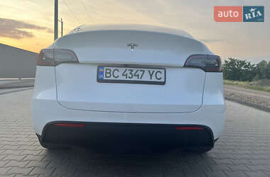 Внедорожник / Кроссовер Tesla Model Y 2024 в 