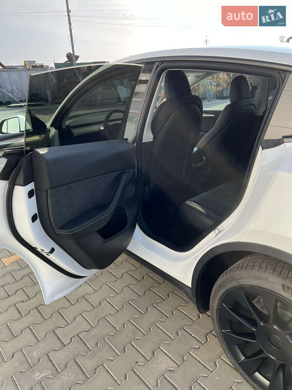 Внедорожник / Кроссовер Tesla Model Y 2022 в Одессе