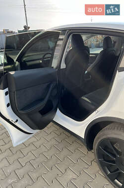 Внедорожник / Кроссовер Tesla Model Y 2022 в 