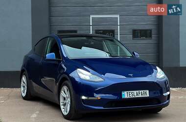 Внедорожник / Кроссовер Tesla Model Y 2021 в 