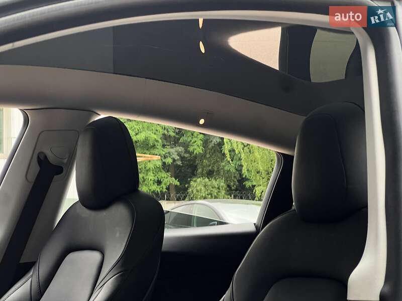 Позашляховик / Кросовер Tesla Model Y 2021 в Києві