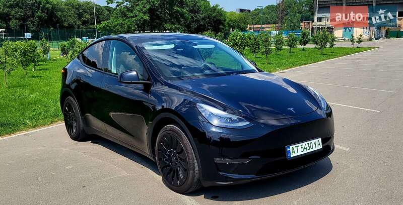 Внедорожник / Кроссовер Tesla Model Y 2023 в Ивано-Франковске