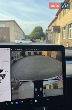 Внедорожник / Кроссовер Tesla Model Y 2020 в 