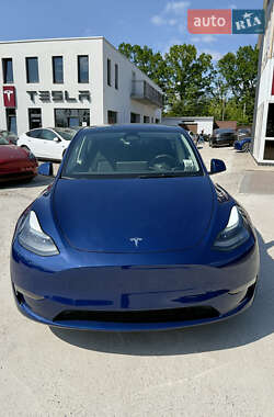 Внедорожник / Кроссовер Tesla Model Y 2024 в 
