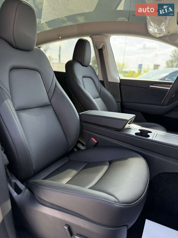 Внедорожник / Кроссовер Tesla Model Y 2024 в Виннице