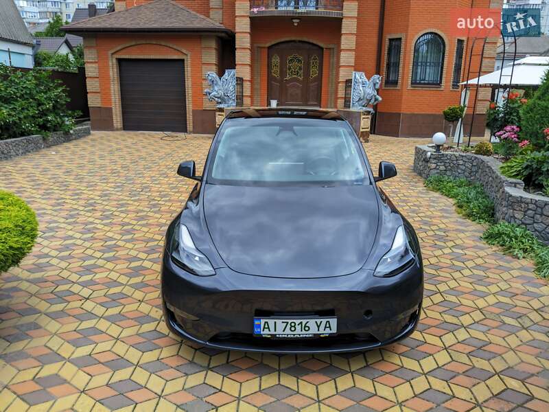 Внедорожник / Кроссовер Tesla Model Y 2024 в 