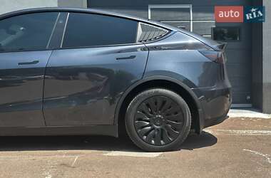 Внедорожник / Кроссовер Tesla Model Y 2024 в 