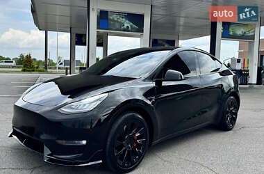Позашляховик / Кросовер Tesla Model Y 2023 в 
