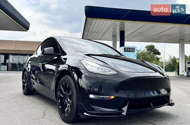 Позашляховик / Кросовер Tesla Model Y 2023 в 