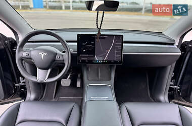 Позашляховик / Кросовер Tesla Model Y 2023 в 