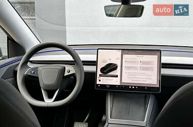 Внедорожник / Кроссовер Tesla Model Y 2025 в 