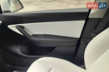 Внедорожник / Кроссовер Tesla Model Y 2021 в 