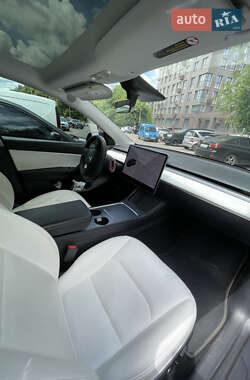 Внедорожник / Кроссовер Tesla Model Y 2020 в 